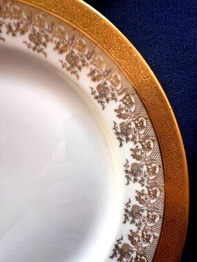 Set 2 LIMOGES Dinner Plates 24 kt Gold White M. Redon PL France LUXURY